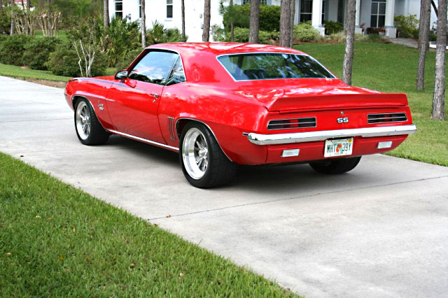 red car